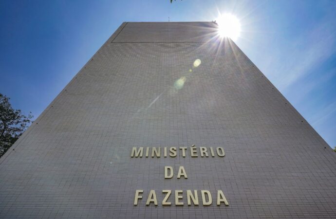 Fazenda alerta sobre falso site do Novo Desenrola