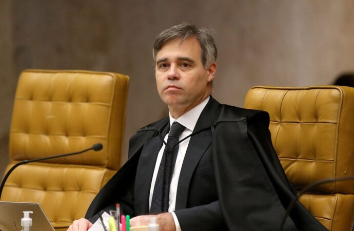 Mendonça libera acesso a quase 40 processos que tramitavam em sigilo no STF