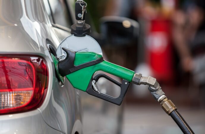 Governo propõe aumentar mistura de etanol na gasolina para 32%