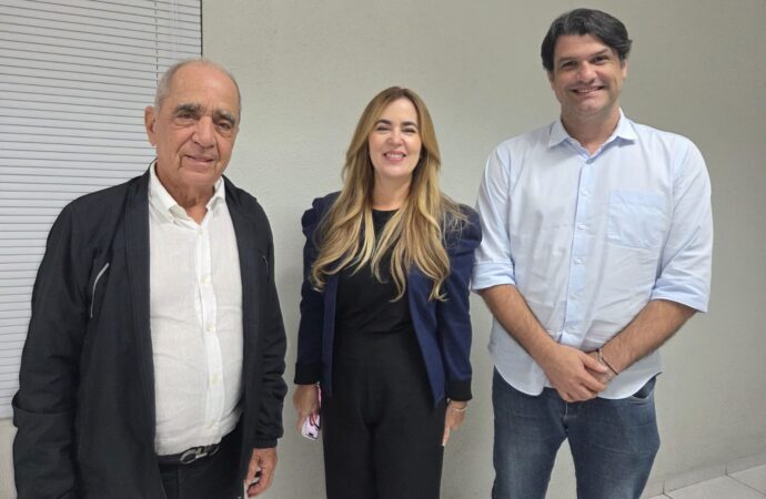 Léo Bezerra, prefeito de João Pessoa, visita o Sistema Correio de Comunicação nesta terça-feira (14)