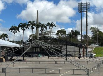 Montagem da estrutura d’O Maior São João do Mundo 2026 é iniciada