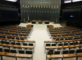 Comissão aprova projeto que classifica PCC e CV como grupos terroristas junto a 11 cartéis latinos