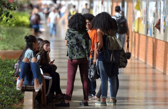 Quase 50% dos alunos cotistas nas federais concluem graduação