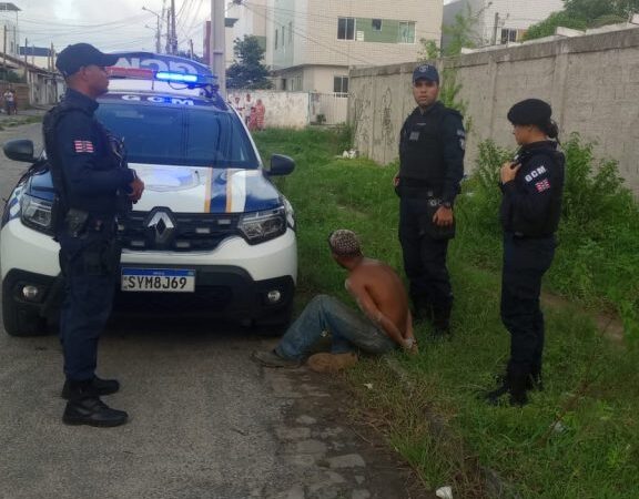Guarda Civil impede furto e recupera materiais de obra de escola em João Pessoa