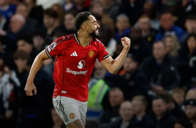 Após ser decisivo contra Chelsea, Matheus Cunha pode voltar à Champions com o Manchester United