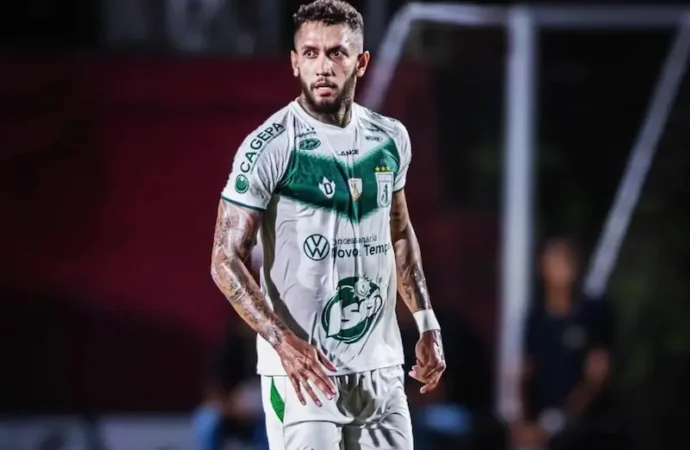 Sousa confirma retornos e baixas para a sequência da temporada