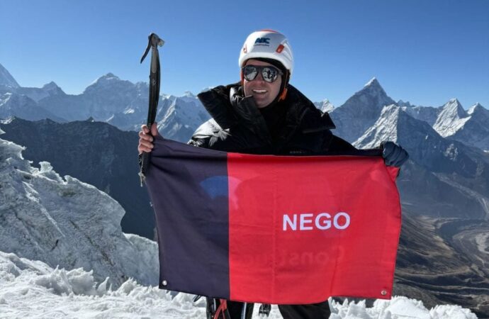 Empresário paraibano anuncia nova tentativa de escalar o Everest em 2026