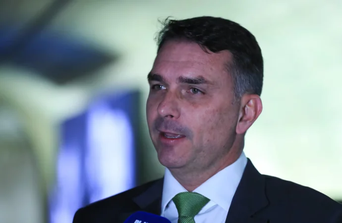 ‘Falta de governabilidade de Lula’, diz Flávio Bolsonaro sobre rejeição de Messias