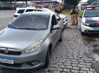 Homem é preso pela PM com carro roubado na BR-101, em João Pessoa