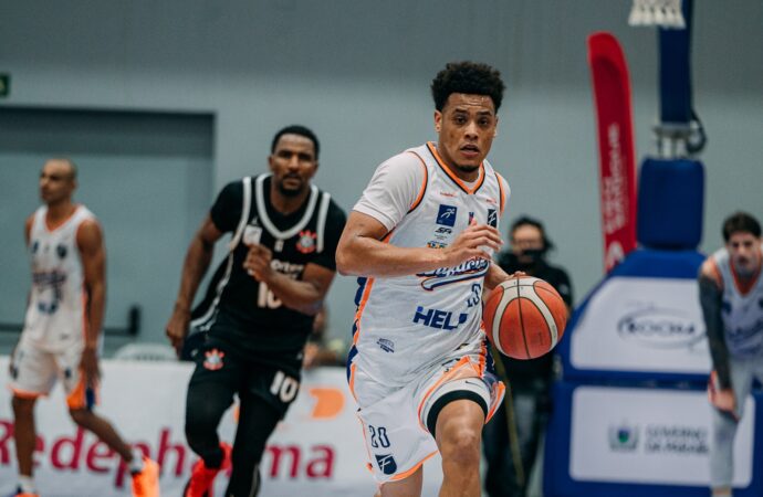 Unifacisa perde Jogo 3 em casa e Corinthians abre vantagem nos playoffs do NBB