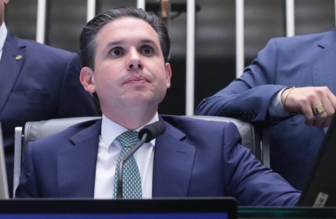 Hugo Motta diz que proposta deve ser votada semana que vem na CCJ