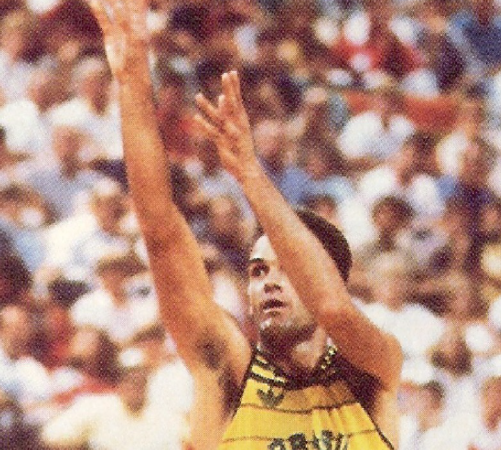 Morre Oscar Schmidt, maior jogador da história do basquete brasileiro