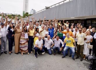 Com foco em nominatas, Efraim filia no PL vereadores de Campina Grande e presidente da FAEPA