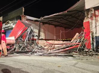 Estrutura de loja de carros desaba, mata uma pessoa e deixa outra ferida, em Campina Grande