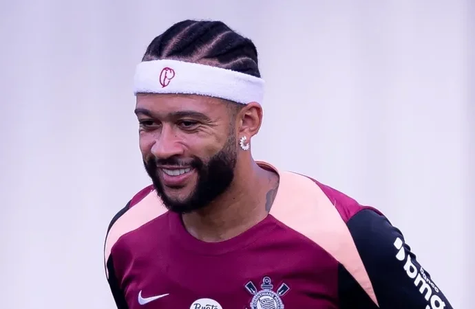 Corinthians tem concorrência de clube mexicano por Memphis Depay