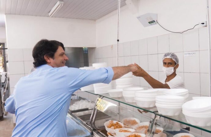 Leo Bezerra destaca mais de R$ 105 milhões em obras de infraestrutura no maior bairro da Capital