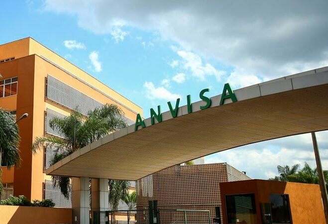 Anvisa estabelece limites para suplementos com cúrcuma por risco ao fígado