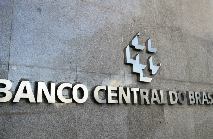 Banco Central reduz juros básicos para 14,5% ao ano