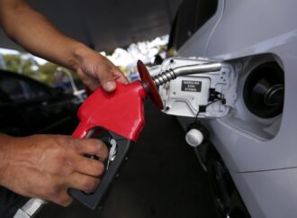 Governo quer aumentar mistura do etanol na gasolina em 32% para evitar importações