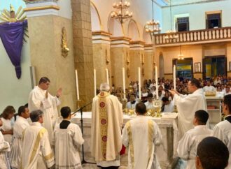 Celebração da Quinta-feira Santa reúne clero e fiéis na Catedral de Campina Grande