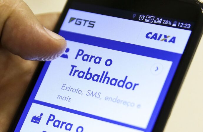 Governo permitirá uso do FGTS para renegociação de dívidas