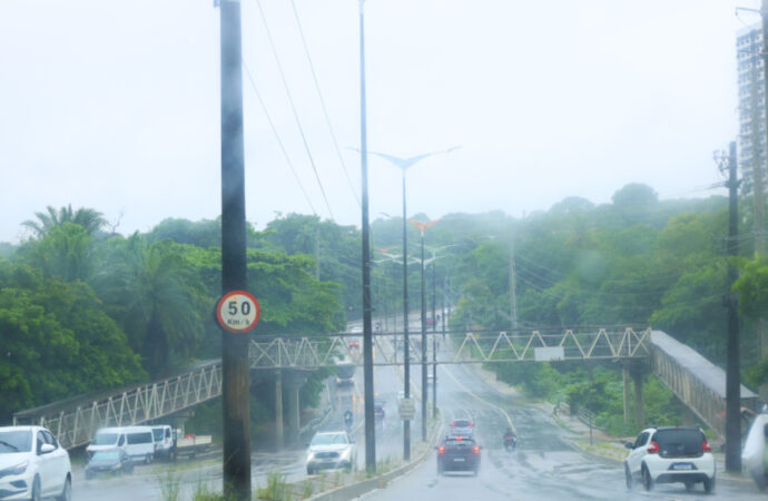 Inmet emite alerta de chuvas intensas para 94 cidades da Paraíba