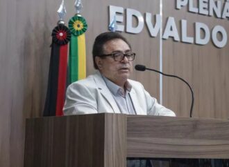Hugo Motta revela nas redes sociais nome do reitor provisório do IFPB do Sertão Paraibano