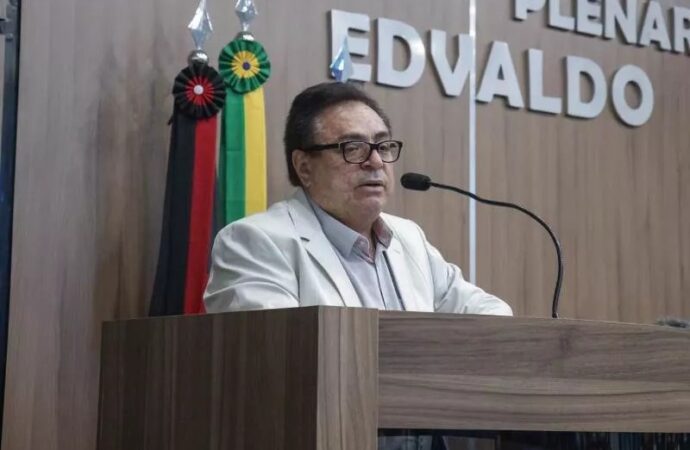Hugo Motta revela nas redes sociais nome do reitor provisório do IFPB do Sertão Paraibano