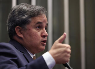 Cúpula do PL na Paraíba viaja e vai definir vice e 2º voto para o Senado