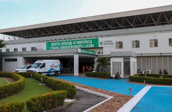 Produtor de eventos atropelado após sair de boate em João Pessoa segue internado em estado grave