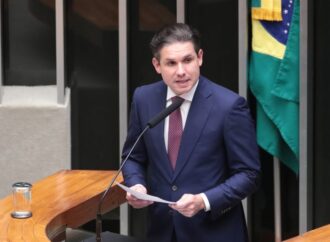 Motta cria comissão para analisar PEC da redução da escala 6X1