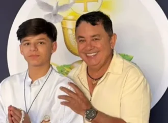 Filho de Cristiano Araújo surge em clique raro e semelhança chama a atenção