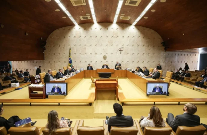 Deputado aciona Justiça para barrar licitação do STF sobre monitoramento de redes sociais