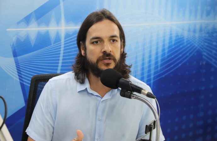 Pedro parabeniza Lucas por anúncio de Parque Sensorial para Autistas, na Granja Santana, mas apaga postagem