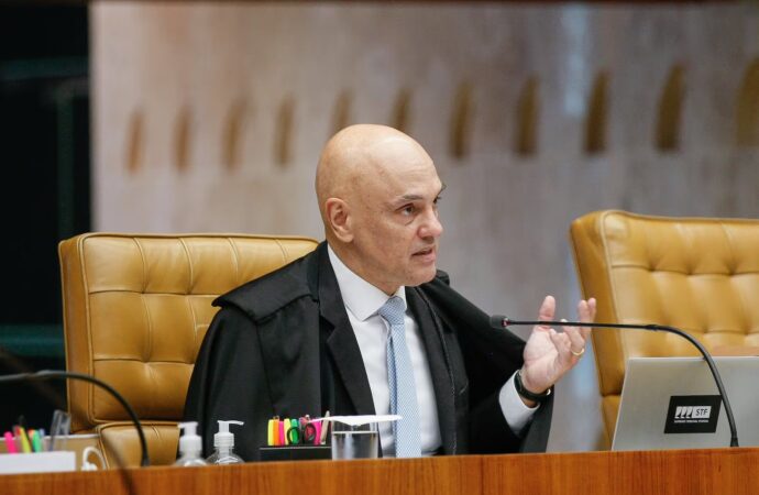 Moraes suspende aplicação da Lei da Dosimetria até STF decidir sobre constitucionalidade