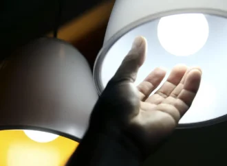 Bandeira vermelha deve elevar conta de luz nos próximos meses