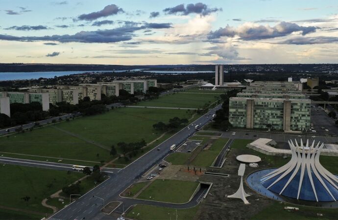 Bloqueados R$ 4,6 bilhões em emendas para cumprir regras fiscais