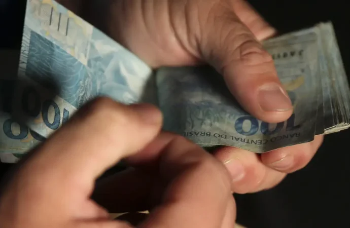 Governo da Paraíba anuncia antecipação da primeira parcela do 13º; confira nova data