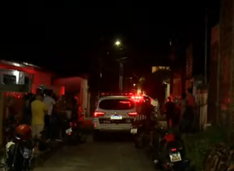 Jovem de 19 anos é morto a tiros após ter casa invadida por homens encapuzados, em Bayeux
