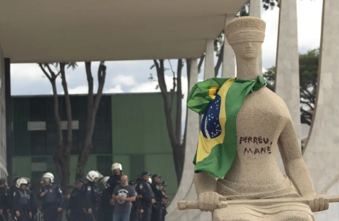 Débora do Batom recorre para ser beneficiada pela Lei da Dosimetria 