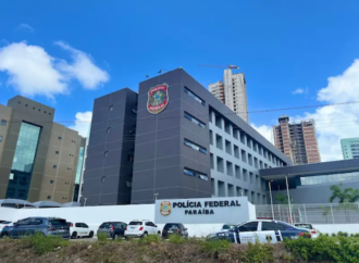PF apreende fuzil, quase 1.000 munições e bloqueia R$ 1 milhão em operação na Paraíba