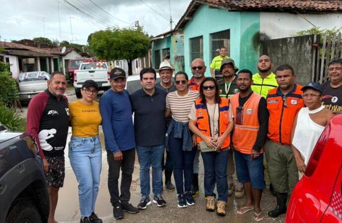 Deputado Eduardo Carneiro visita áreas atingidas pelas chuvas no Litoral Sul da PB