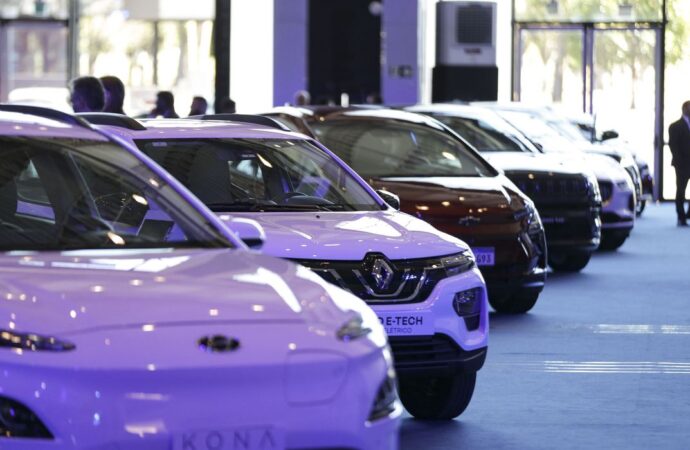 Venda de carros novos no país em 2026 atinge maior patamar desde 2013