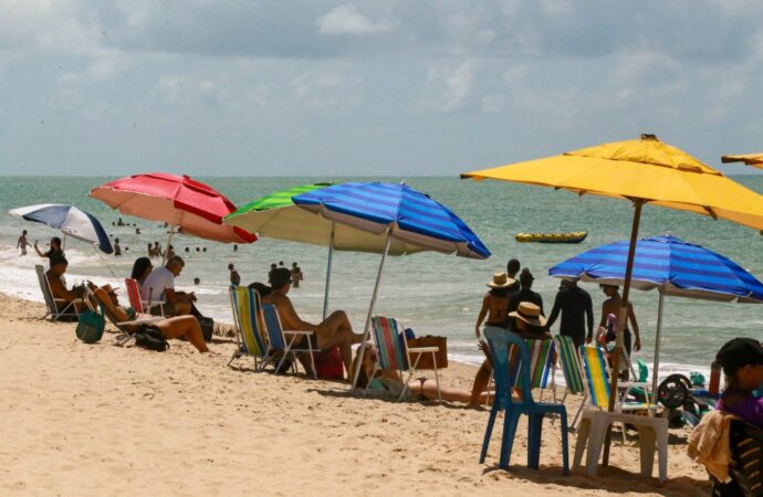 Paraíba tem cinco trechos de praia impróprios no feriadão de 7 de Setembro