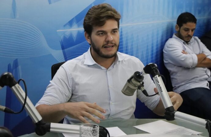 Bruno Cunha Lima mantém Juliana como opção para vice de Efraim