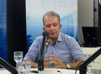 Nabor diz que aproximação entre Hugo Motta e Lula pode refletir em apoio do PT na Paraíba
