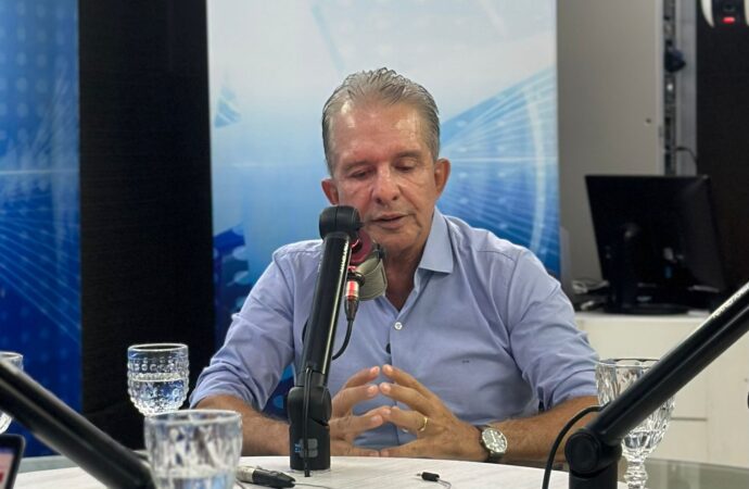 Nabor diz que aproximação entre Hugo Motta e Lula pode refletir em apoio do PT na Paraíba