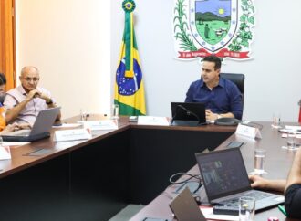 Lucas Ribeiro se reúne com prefeitos e anuncia mais R$ 17,7 milhões para municípios atingidos pelas chuvas