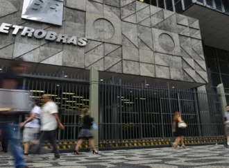 Petrobras anuncia alta de R$ 0,04 na gasolina vendida a distribuidoras