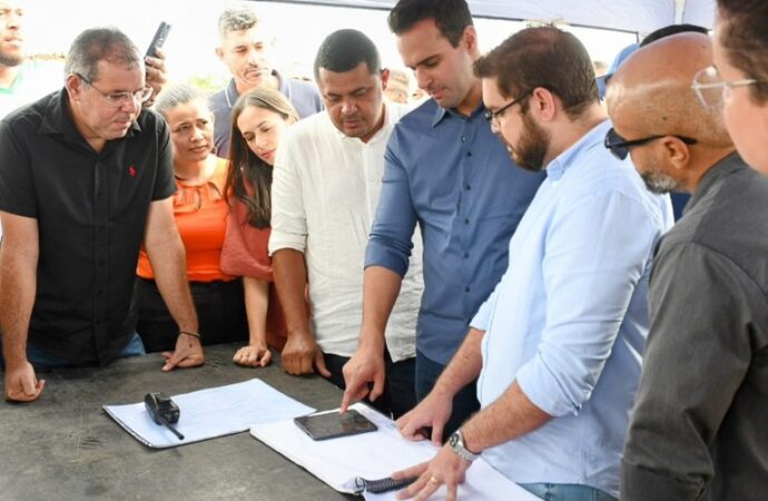 Lucas Ribeiro entrega obras de pavimentação no Cariri e destaca integração entre municípios